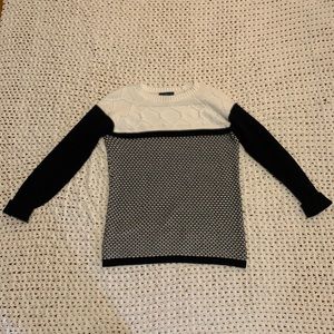 Karen Scott black and white sweater. Size medium